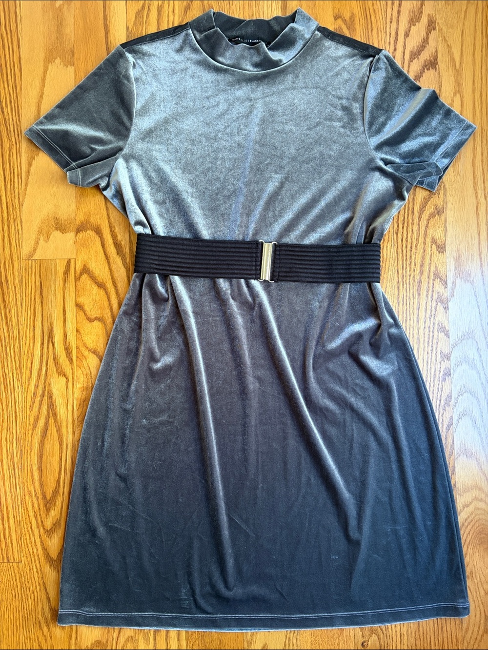 White House Black Market Gray Velvet Short Sleeve Dress w/elastic belt. Size: XL - Picture 3 of 10